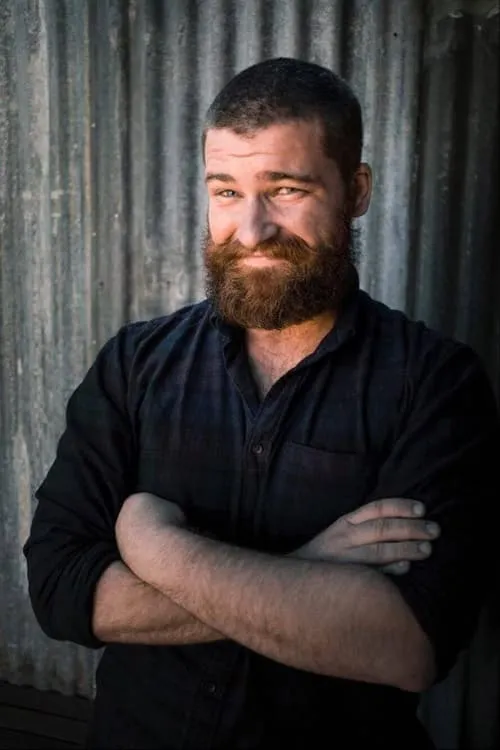 Sam Monaghan — personaje: Ethan