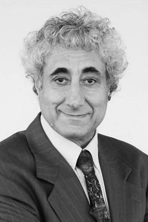 Sam Moses interpretando a Guru