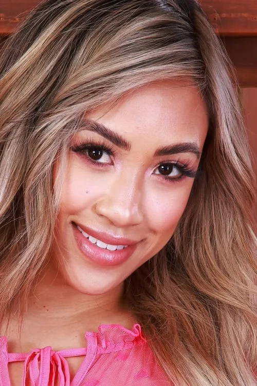 Samantha Lexi interpretando a Samantha