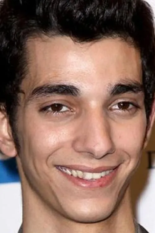 Samir Makhlouf interpretando a Bora