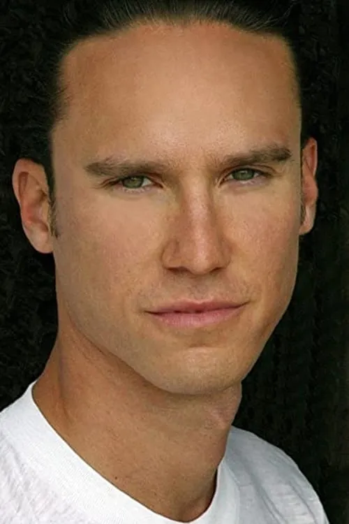 Samuel Munoz interpretando a Sal Burkowitz