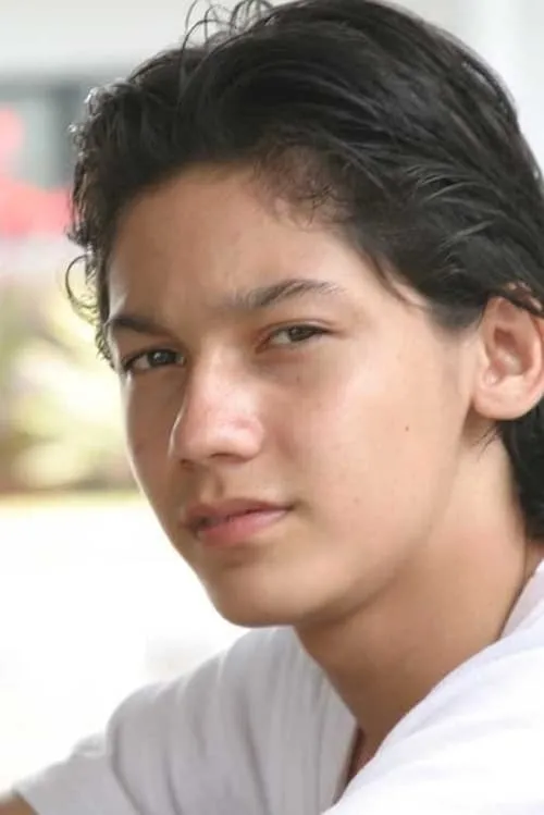 Samuel Zylgwyn Heckenbücker interpretando a Yoga