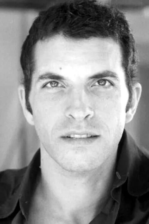 Sandro Giordano interpretando a Fausto