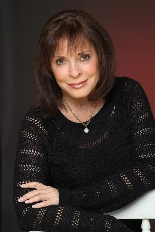 Sandy Francis interpretando a Katherine