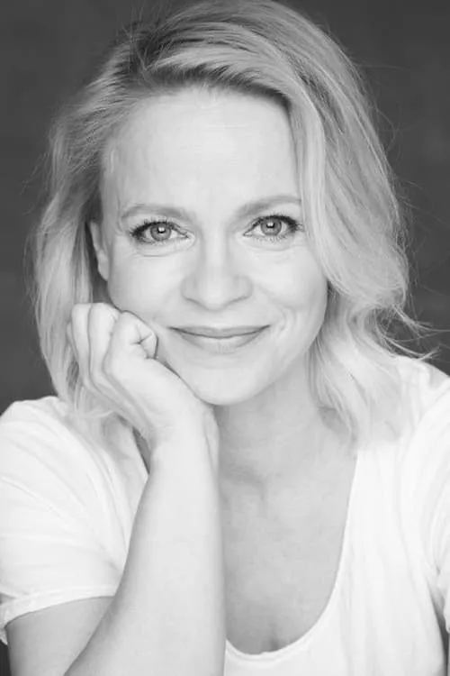 Sanna Majuri interpretando a Minna