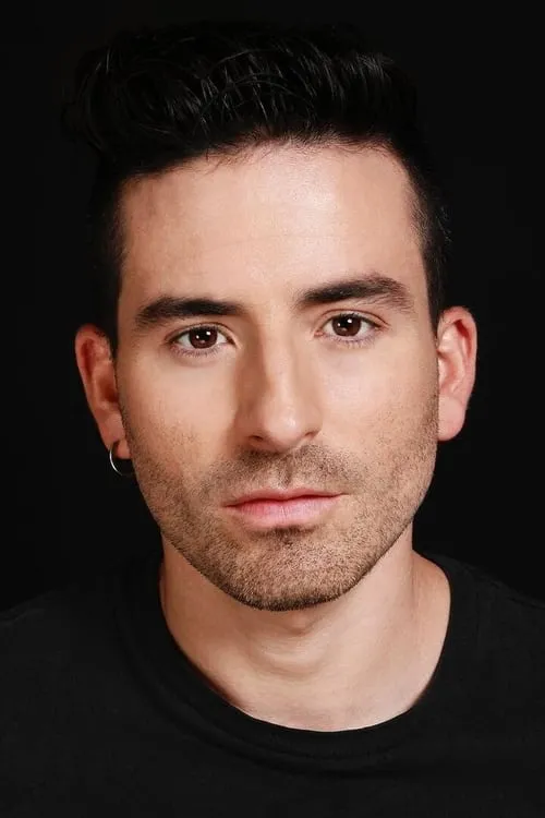 Santiago Reyes en su biografía y filmografía