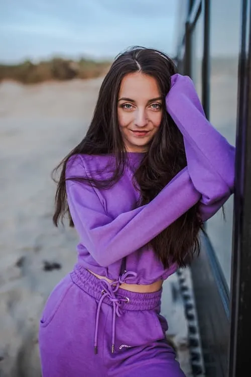 Sara Dol — personaje: Self