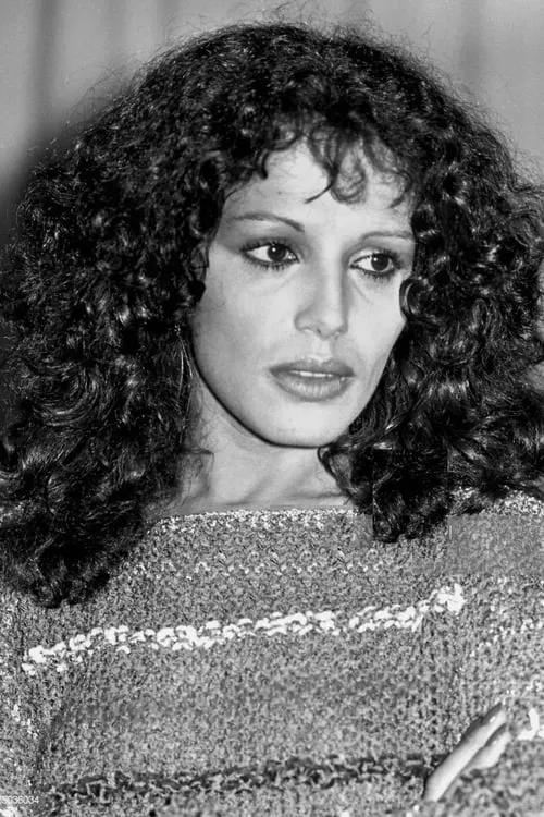 Sara Mora interpretando a Aurora