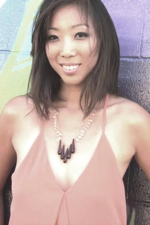 Liz Clare ha trabajado con Sara Naby Kim en 1 ocasiones