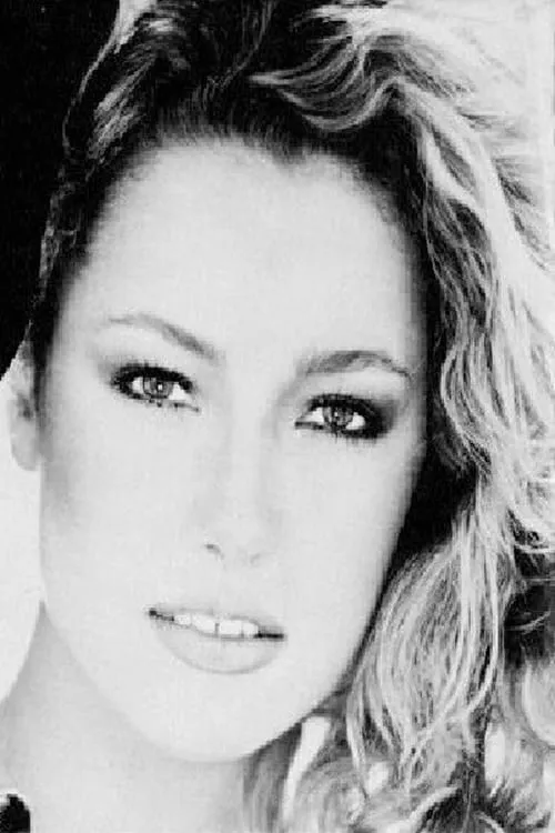 Sarah Langenfeld en su biografía y filmografía