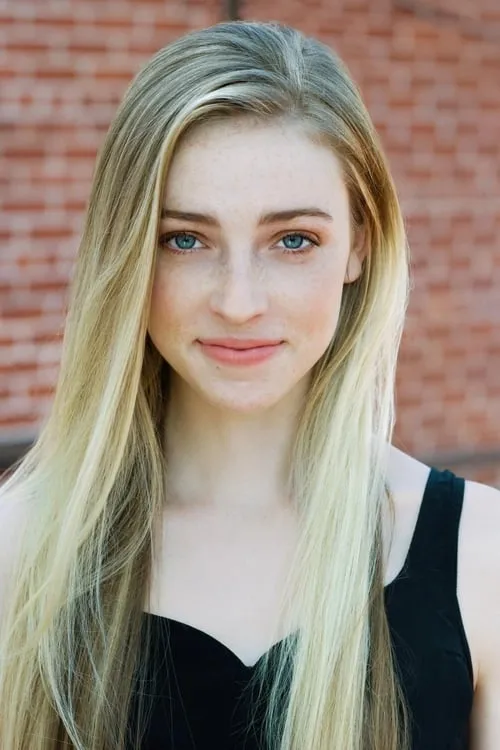 Sarah Mezzanotte interpretando a Amy