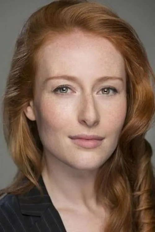 Sarine Sofair interpretando a Detective Black