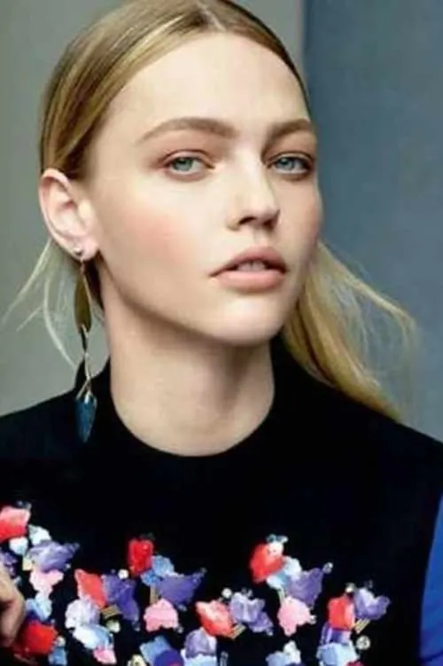 Giggi Yazicioglu ha trabajado con Sasha Pivovarova en 1 ocasiones