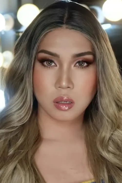 Sassa Gurl — personaje: Self - Drag Runner