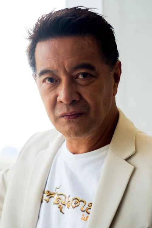 Supakorn Prateeptinthong ha trabajado con Sataporn Nakwilairoj en 1 ocasiones