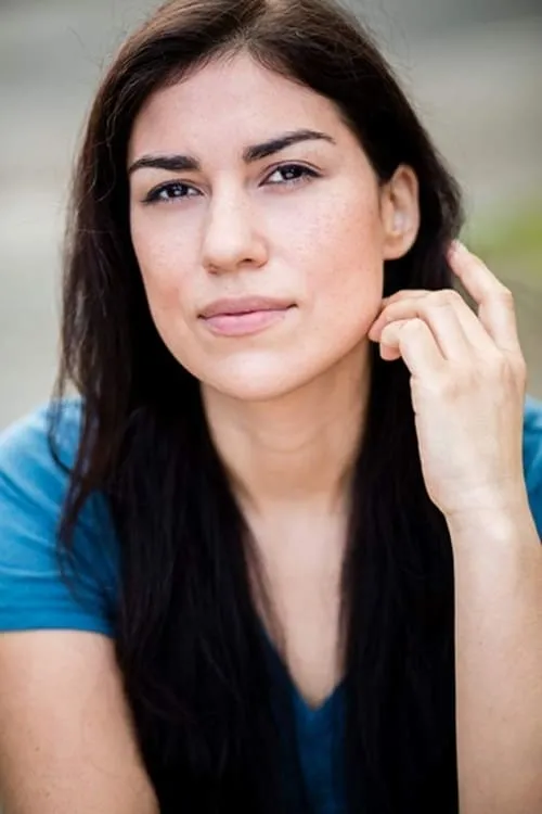 Savonna Spracklin — personaje: Isabella Harbud