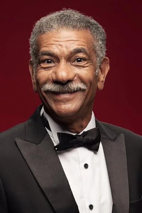 Sayed Ragab interpretando a 