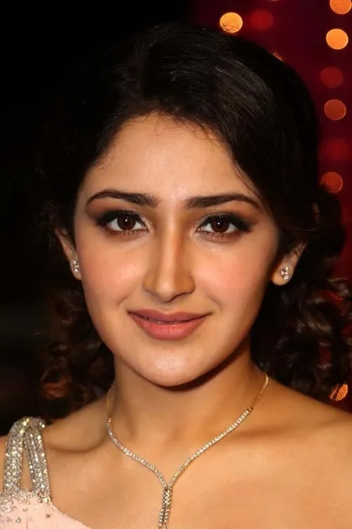 Sayesha Saigal interpretando a Shanti