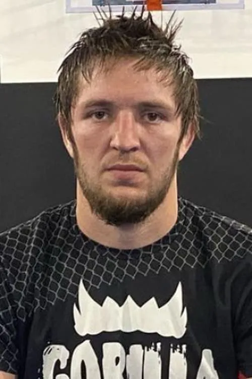 Petchtanong Petchfergus ha trabajado con Saygid Izagakhmaev en 1 ocasiones