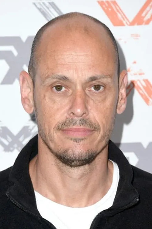 Scott Ryan — personaje: Ray Shoesmith