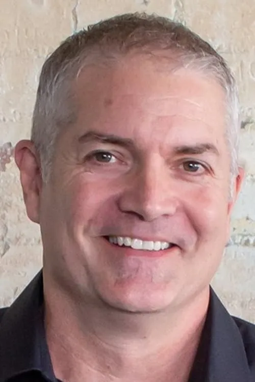 Lisa Comshaw ha trabajado con Sean Abbananto en 5 ocasiones