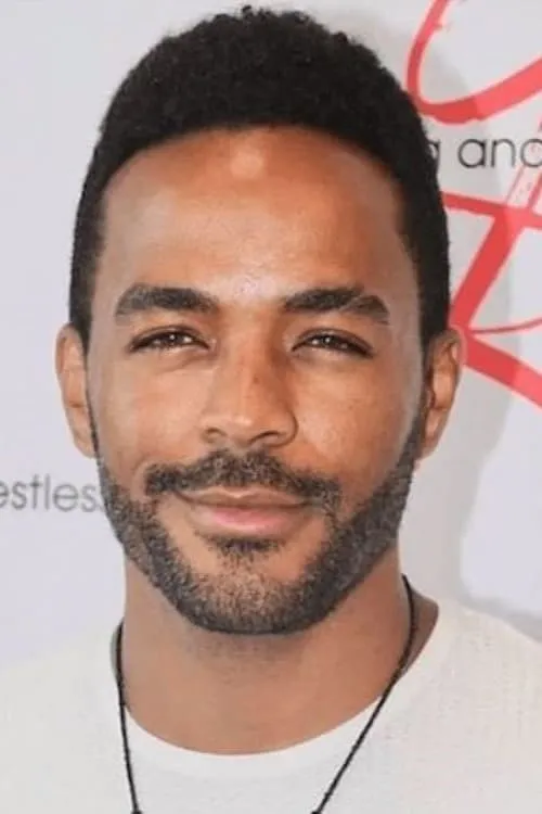 Sean Dominic interpretando a Clarence