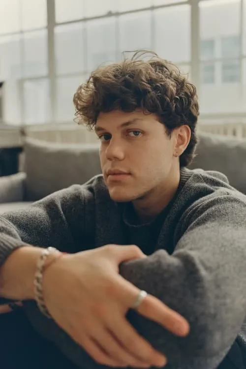 Aedan Jayce ha trabajado con Sebastian Delascasas en 1 ocasiones