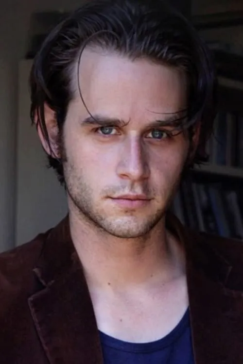 Sebastian Grünewald interpretando a