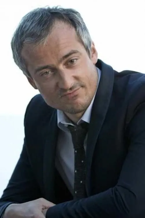 Sébastien Thoen — personaje: Le concierge