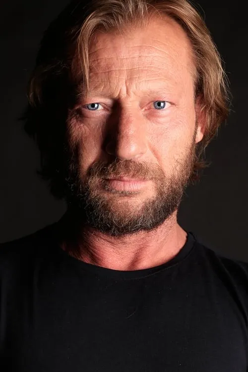 Miraç Sevsay ha trabajado con Selahattin Bel en 1 ocasiones