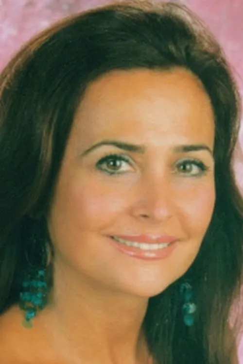 Serap Oğan Eren interpretando a 