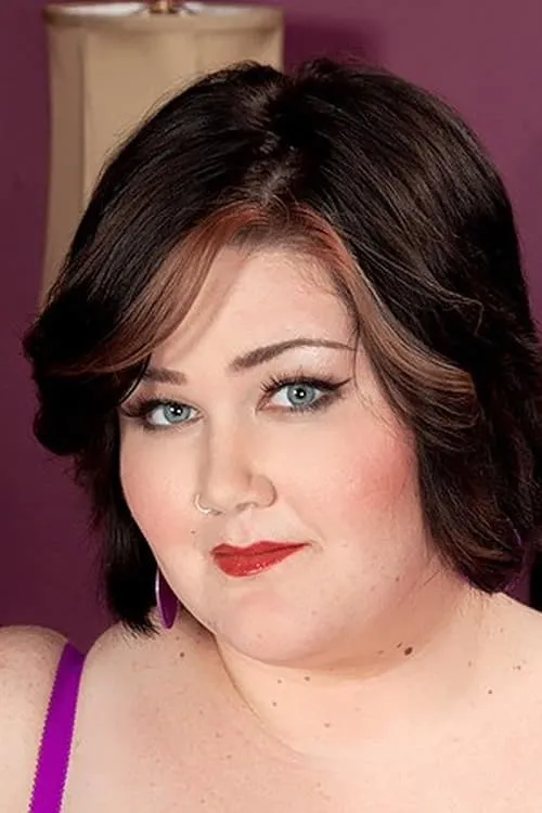 Serenity Sinn interpretando a