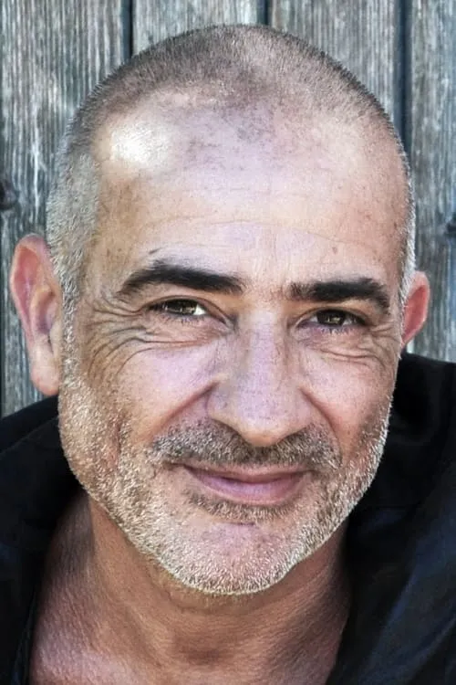 Denis Barthe ha trabajado con Serge Teyssot-Gay en 4 ocasiones