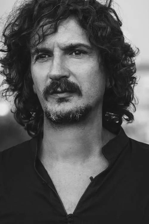 Sergio Cammariere interpretando a Tastierista