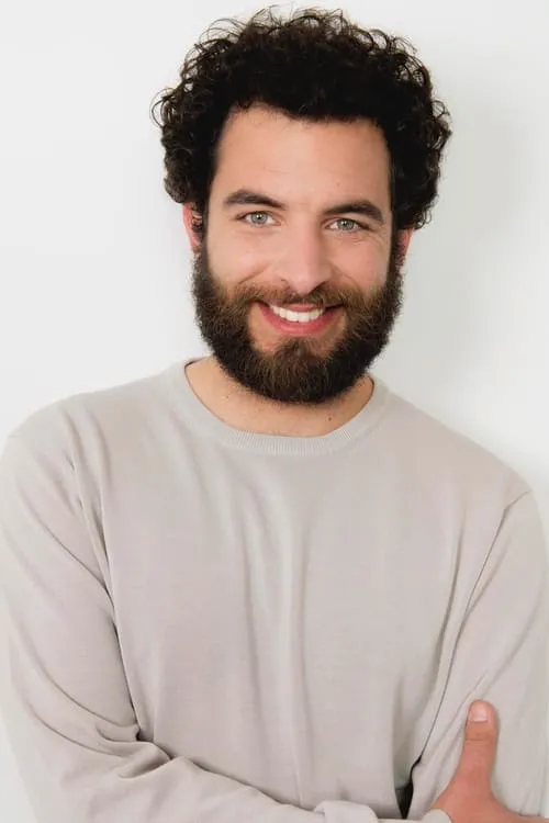 Sérgio Coragem interpretando a Sérgio