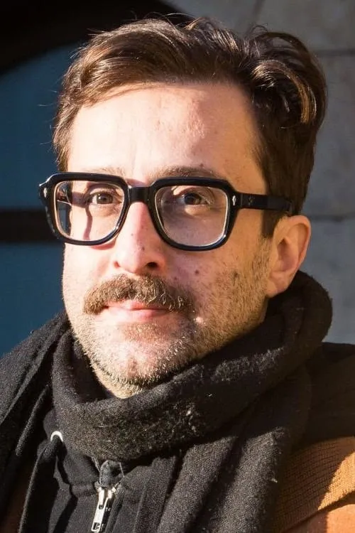 Michael James Dukes ha trabajado con Sergio Guardado en 1 ocasiones