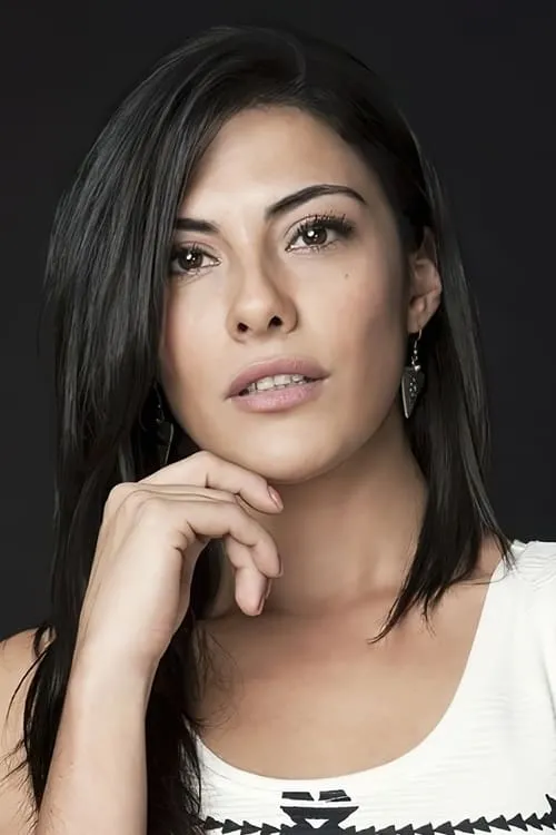 Sezen Aray interpretando a 