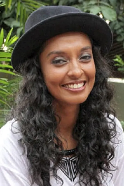 Shafira Umm interpretando a Tata