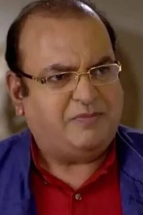 Shahnawaz Pradhan — personaje: Ajay Grover