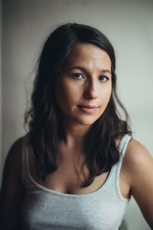 Aynisa Dunn Leonardo ha trabajado con Shaina Taub en 1 ocasiones