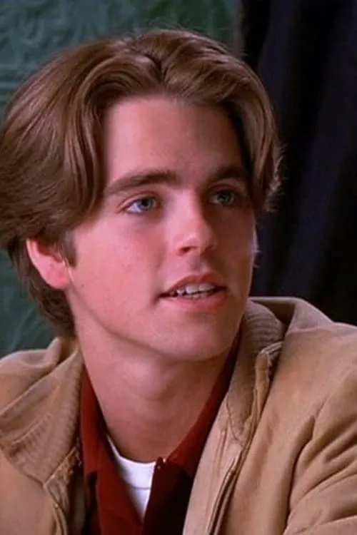 Shane McDermott — personaje: Garrett Booth