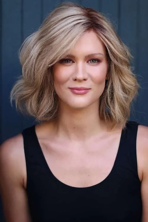 Shannon Dooley — personaje: Lara