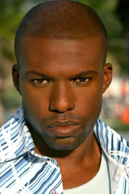 Shaun Mixon interpretando a Knight