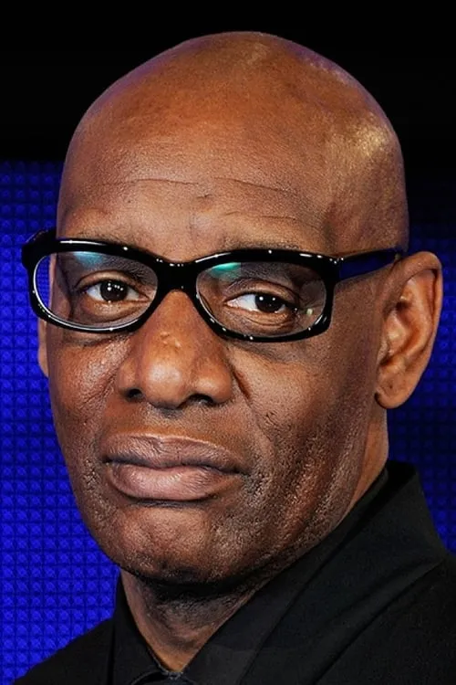 Shaun Wallace interpretando a Self