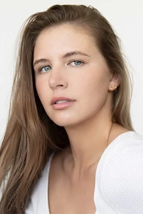 Shea Smelser en su biografía y filmografía