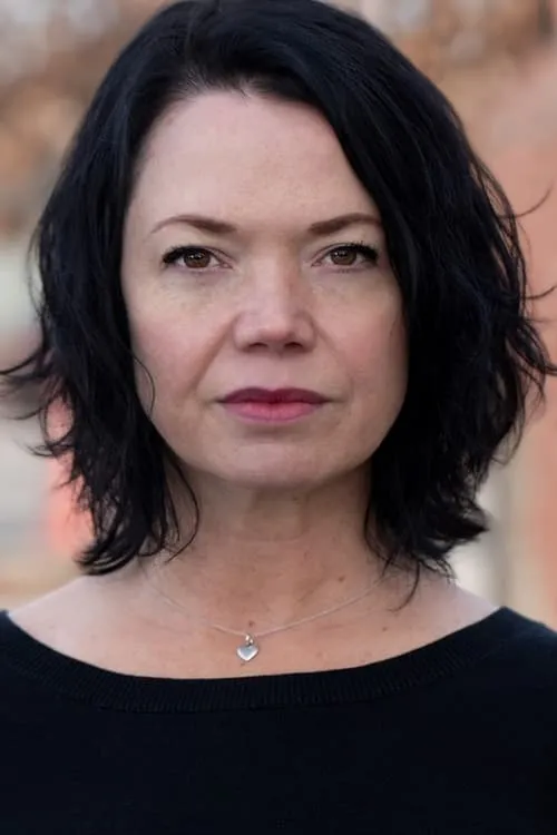 Shelly Cole interpretando a Sally