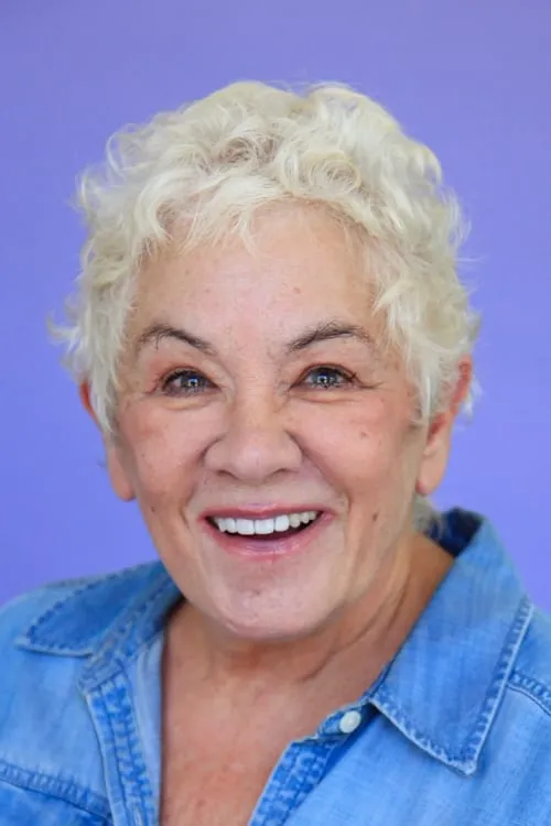 Sherry McFarland interpretando a Judge Judith