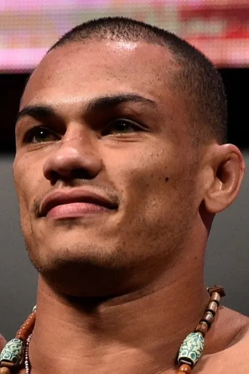 David Branch ha trabajado con Sheymon Moraes en 2 ocasiones