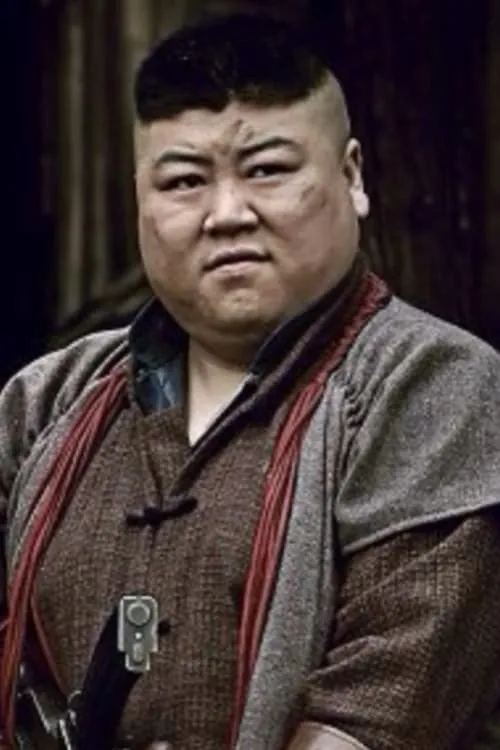 Shi Zhenlong interpretando a San Fei