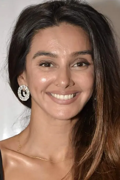 Foto de perfil del actor Shibani Dandekar en el reparto